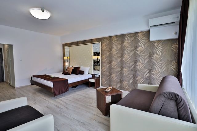 Prestige Deluxe Hotel Aquapark Club - Deluxe Family room (3 adults + 1 or 2 children)