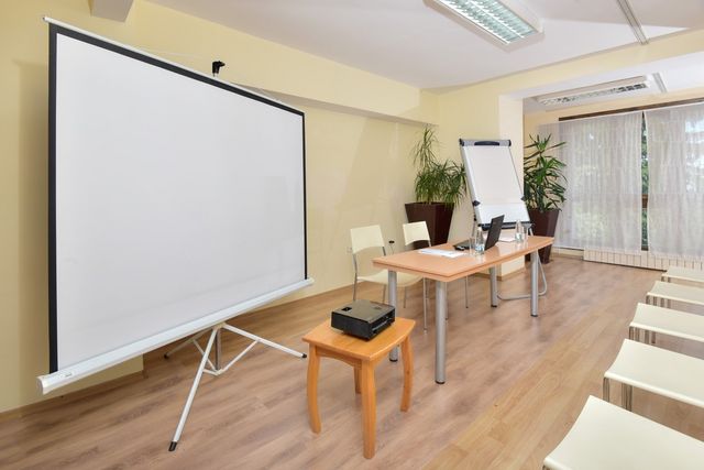 Snezhanka Hotel - Business facilities