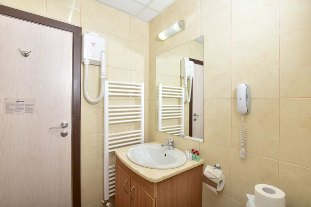 Snezhanka Hotel - Two bedroom apartment (4ad+1ch or 5 adults)