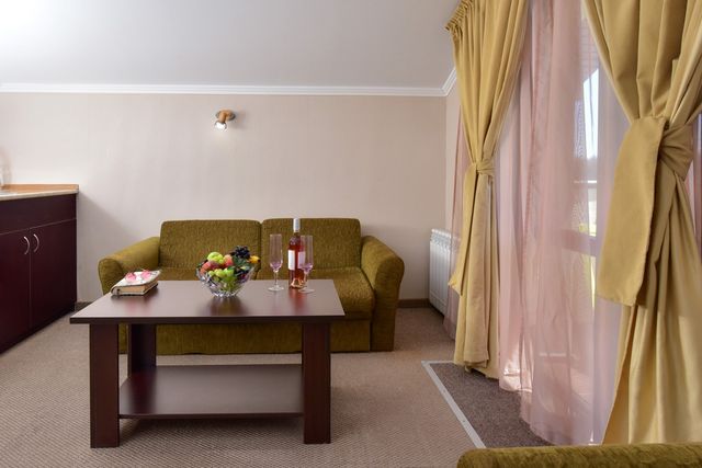 Snezhanka Hotel - One bedroom apartment (3ad+1ch or 4 adults)